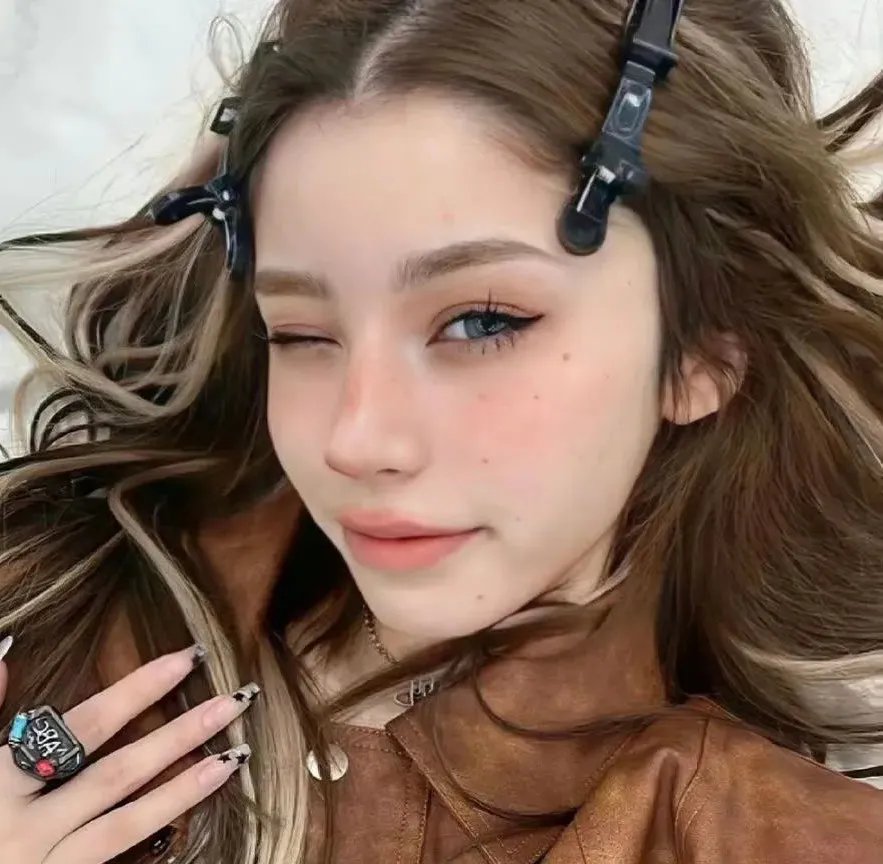 桃花朵朵开